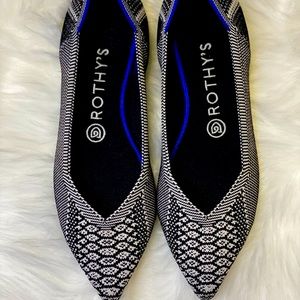 Rothys Rare Python Retired Black and White Pointed Toe Flat Size 8 W